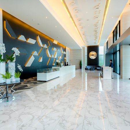 Tsix5 Phenomenal Hotel Pattaya Esterno foto