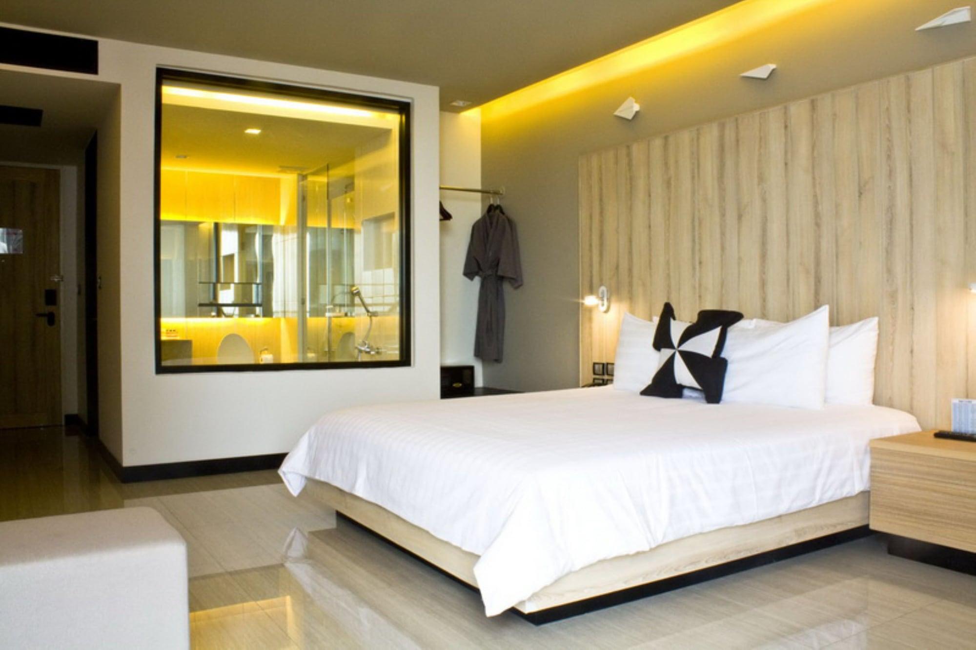 Tsix5 Phenomenal Hotel Pattaya Esterno foto