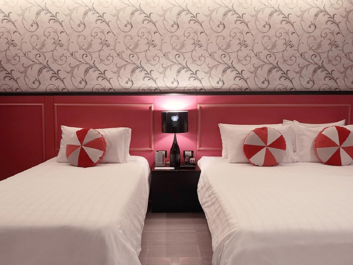Tsix5 Phenomenal Hotel Pattaya Esterno foto